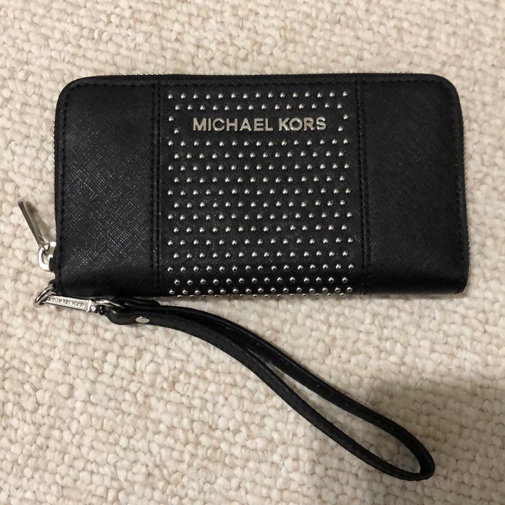 Michael Kors wallet wristlet